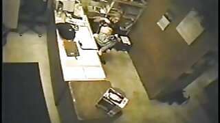 თავშეკავებული busty  ...